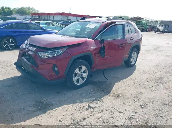 4T3R6RFV8MU030460 2021 TOYOTA RAV 4 - Image 2