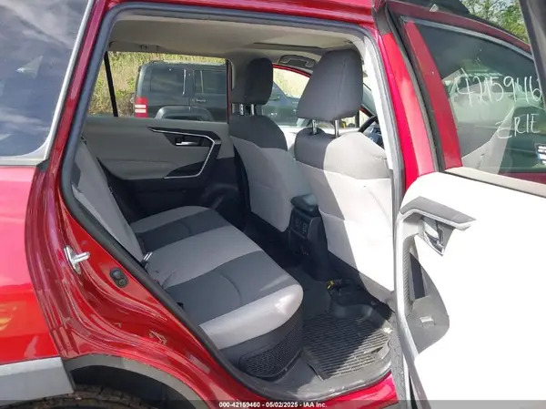4T3R6RFV8MU030460 2021 TOYOTA RAV 4 - Image 8