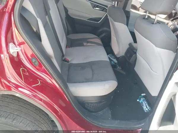 4T3RWRFV0MU038715 2021 TOYOTA RAV 4 - Image 8