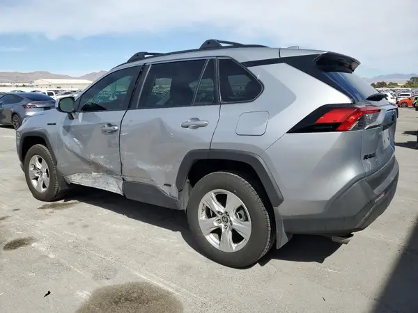 4T3RWRFV0MU047527 2021 TOYOTA RAV 4 - Image 2