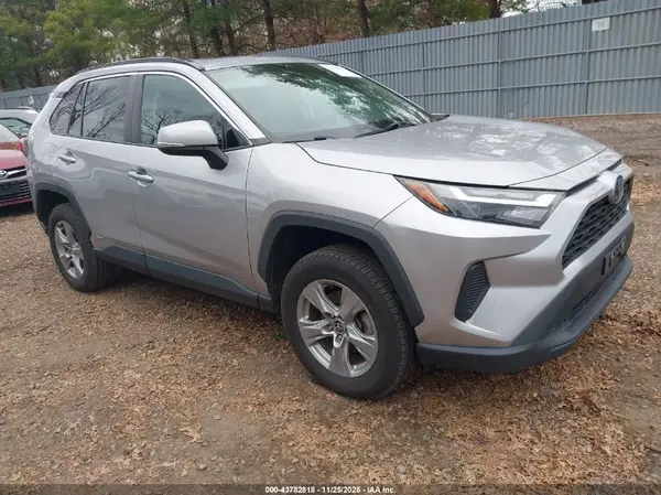 4T3RWRFV0NU051112 2022 TOYOTA RAV 4 - Image 1