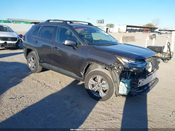 4T3RWRFV0NU059226 2022 TOYOTA RAV 4 - Image 1