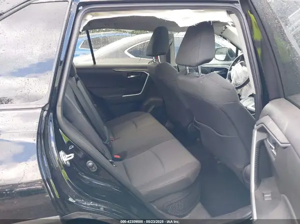 4T3RWRFV0RU136070 2024 TOYOTA RAV 4 - Image 8