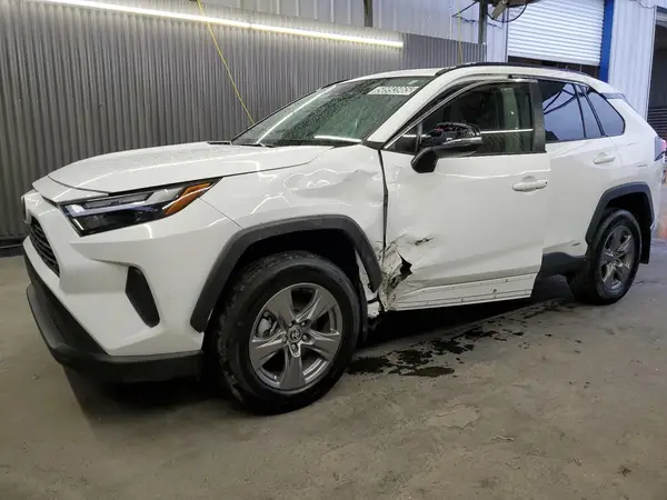 4T3RWRFV0RU136151 2024 TOYOTA RAV 4 - Image 1