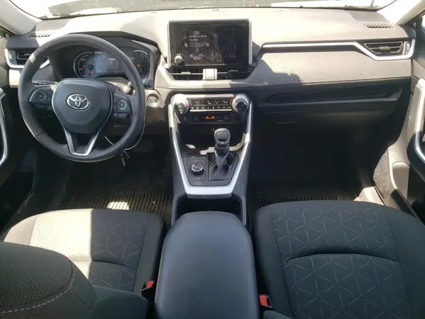 4T3RWRFV0RU138210 2024 TOYOTA RAV 4 - Image 8