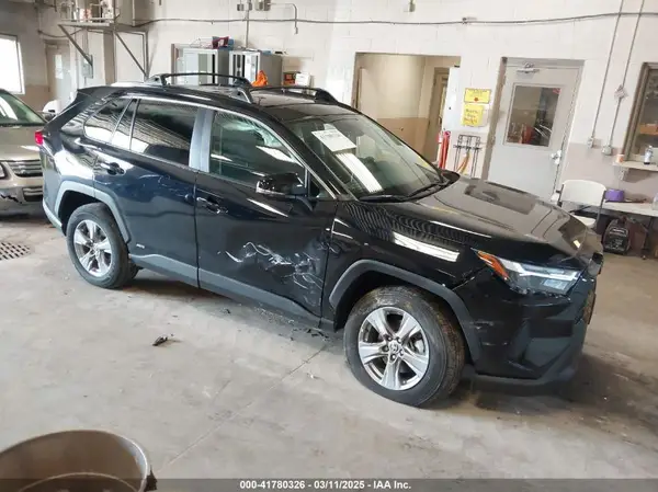 4T3RWRFV1PU097745 2023 TOYOTA RAV 4 - Image 1