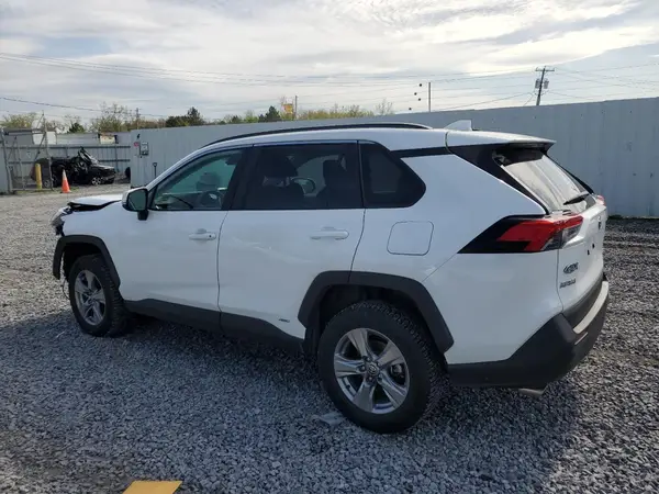 4T3RWRFV1RU117396 2024 TOYOTA RAV 4 - Image 2