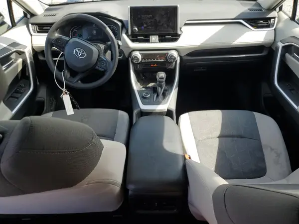 4T3RWRFV1RU117396 2024 TOYOTA RAV 4 - Image 8