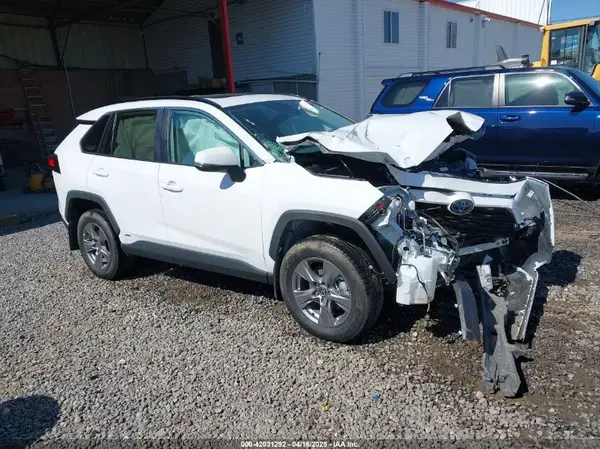 4T3RWRFV1RU129659 2024 TOYOTA RAV 4 - Image 1