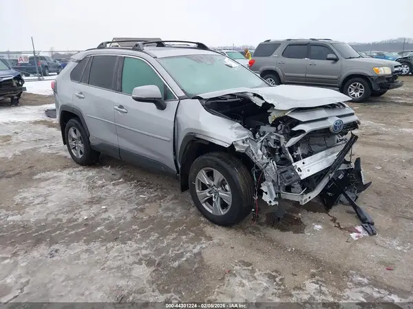 4T3RWRFV1RU130052 2024 TOYOTA RAV 4 - Image 1