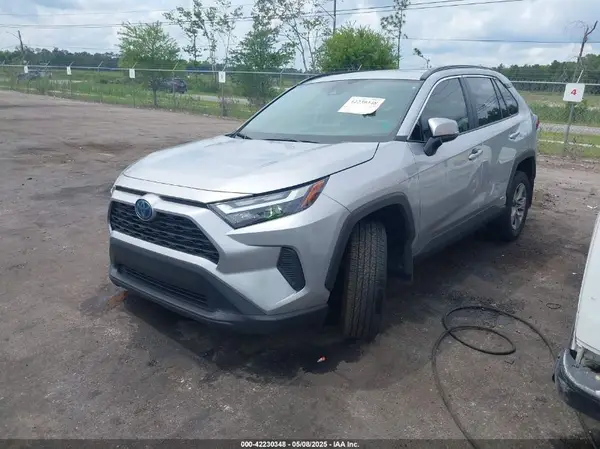 4T3RWRFV1RU139396 2024 TOYOTA RAV 4 - Image 2
