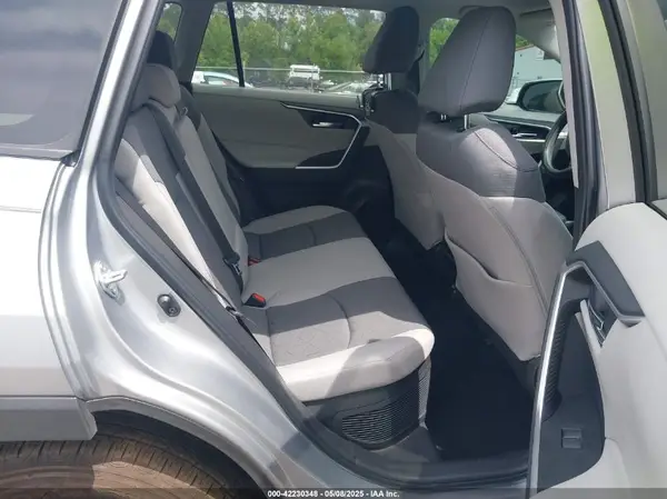 4T3RWRFV1RU139396 2024 TOYOTA RAV 4 - Image 8