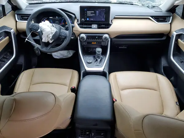 4T3RWRFV1RU142640 2024 TOYOTA RAV 4 - Image 8