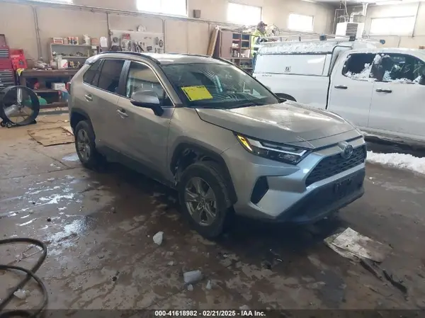 4T3RWRFV1RU161639 2024 TOYOTA RAV 4 - Image 1