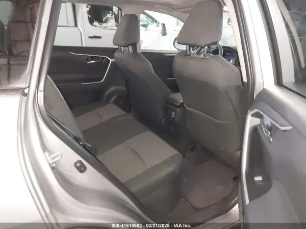 4T3RWRFV1RU161639 2024 TOYOTA RAV 4 - Image 8