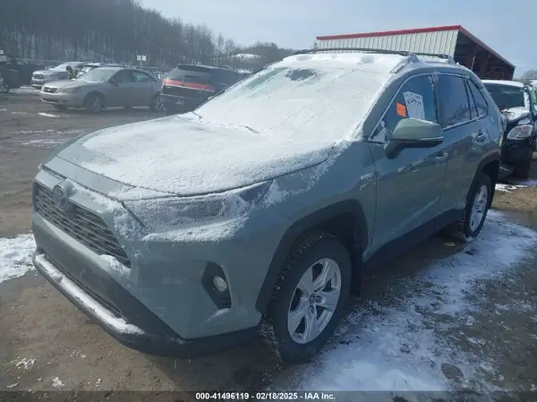4T3RWRFV2MU024587 2021 TOYOTA RAV 4 - Image 2