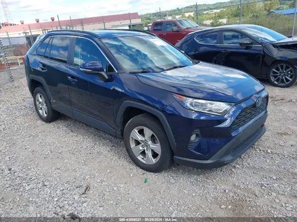 4T3RWRFV2MU050106 2021 TOYOTA RAV 4 - Image 1