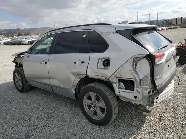 4T3RWRFV2NU054044 2022 TOYOTA RAV 4 - Image 2