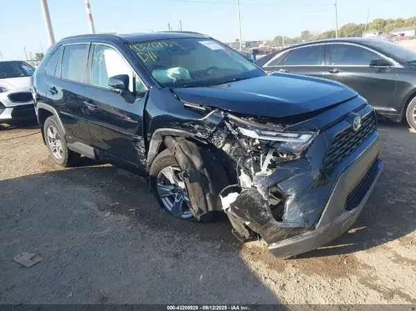 4T3RWRFV2NU065822 2022 TOYOTA RAV 4 - Image 1