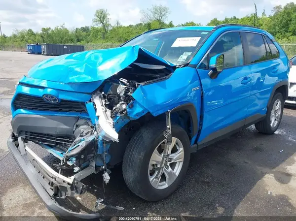 4T3RWRFV3MU049319 2021 TOYOTA RAV 4 - Image 2