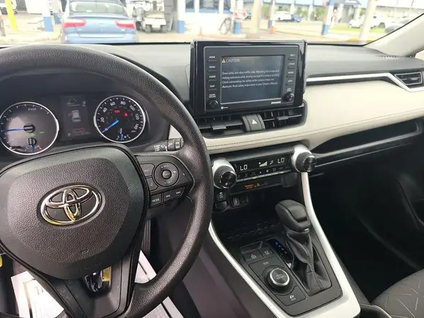 4T3RWRFV3NU074271 2022 TOYOTA RAV 4 - Image 2
