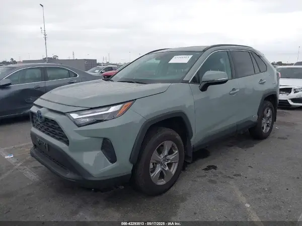 4T3RWRFV3PU082518 2023 TOYOTA RAV 4 - Image 2
