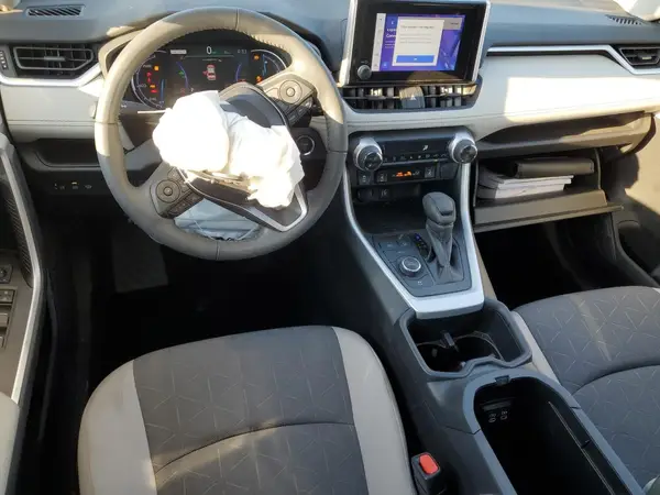 4T3RWRFV3RU118596 2024 TOYOTA RAV 4 - Image 8