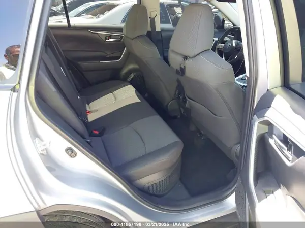 4T3RWRFV3RU124513 2024 TOYOTA RAV 4 - Image 8