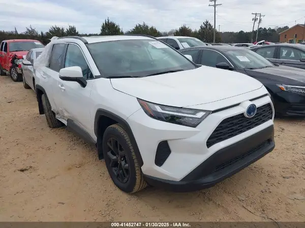 4T3RWRFV3RU138380 2024 TOYOTA RAV 4 - Image 1