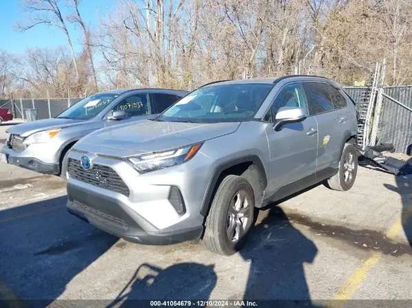 4T3RWRFV3RU146334 2024 TOYOTA RAV 4 - Image 2