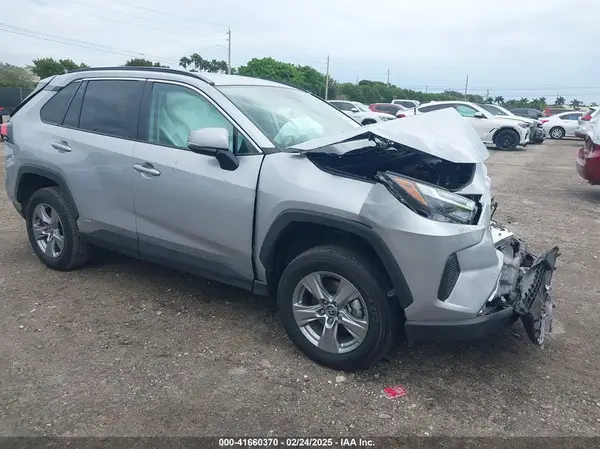 4T3RWRFV3RU151940 2024 TOYOTA RAV 4 - Image 1