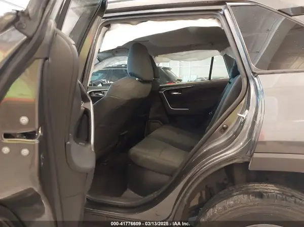 4T3RWRFV4NU059035 2022 TOYOTA RAV 4 - Image 8