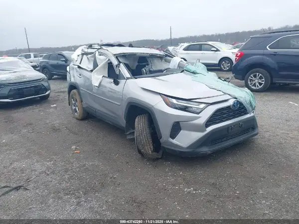 4T3RWRFV4NU061223 2022 TOYOTA RAV 4 - Image 1