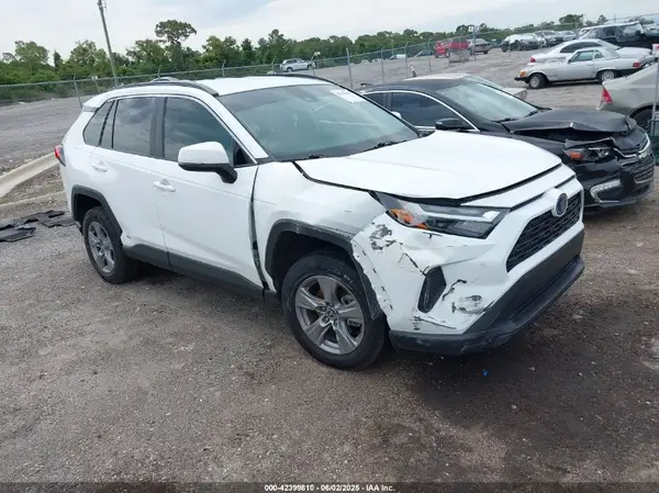 4T3RWRFV4NU080211 2022 TOYOTA RAV 4 - Image 1