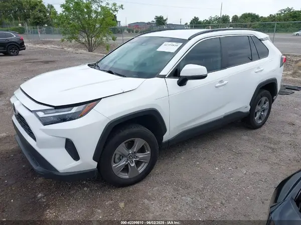 4T3RWRFV4NU080211 2022 TOYOTA RAV 4 - Image 2