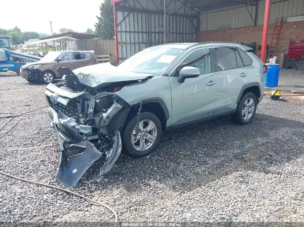 4T3RWRFV5NU051932 2022 TOYOTA RAV 4 - Image 2