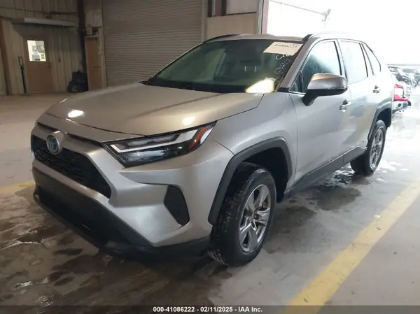 4T3RWRFV5NU064972 2022 TOYOTA RAV 4 - Image 2