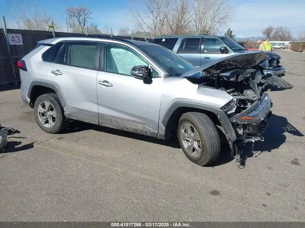 4T3RWRFV5NU075549 2022 TOYOTA RAV 4 - Image 1