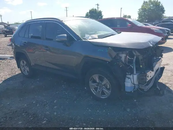 4T3RWRFV5RU117417 2024 TOYOTA RAV 4 - Image 1