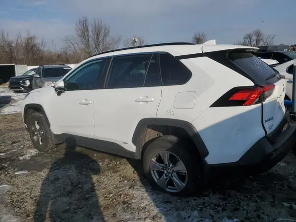 4T3RWRFV5RU147453 2024 TOYOTA RAV 4 - Image 2
