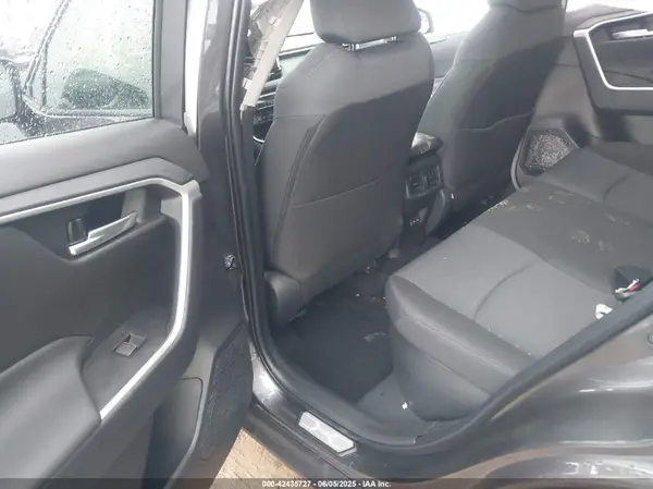 4T3RWRFV5SU185920 2025 TOYOTA RAV 4 - Image 8