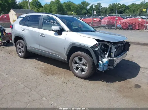4T3RWRFV6NU051731 2022 TOYOTA RAV 4 - Image 1