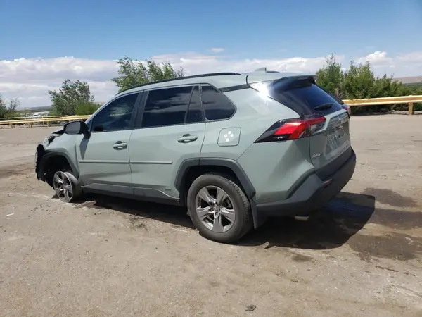 4T3RWRFV6NU072627 2022 TOYOTA RAV 4 - Image 2