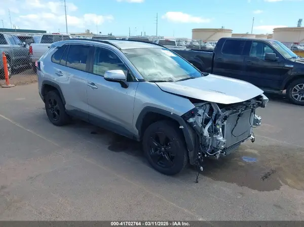 4T3RWRFV6NU076581 2022 TOYOTA RAV 4 - Image 1