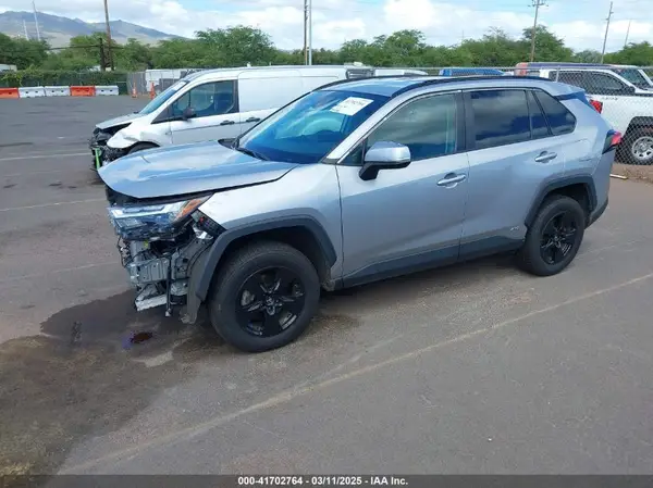 4T3RWRFV6NU076581 2022 TOYOTA RAV 4 - Image 2