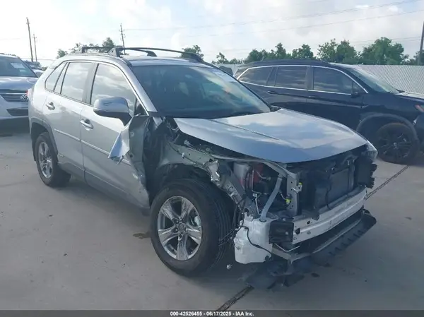 4T3RWRFV6RU147784 2024 TOYOTA RAV 4 - Image 1