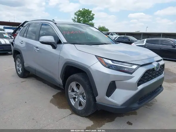4T3RWRFV7NU076220 2022 TOYOTA RAV 4 - Image 1