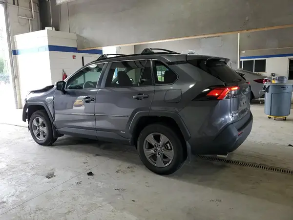 4T3RWRFV7RU136163 2024 TOYOTA RAV 4 - Image 2