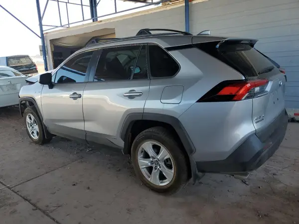 4T3RWRFV8LU005895 2020 TOYOTA RAV 4 - Image 2