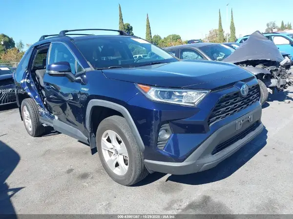 4T3RWRFV8MU020799 2021 TOYOTA RAV 4 - Image 1